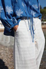 pantalon de verano de algodon calado en color blanco