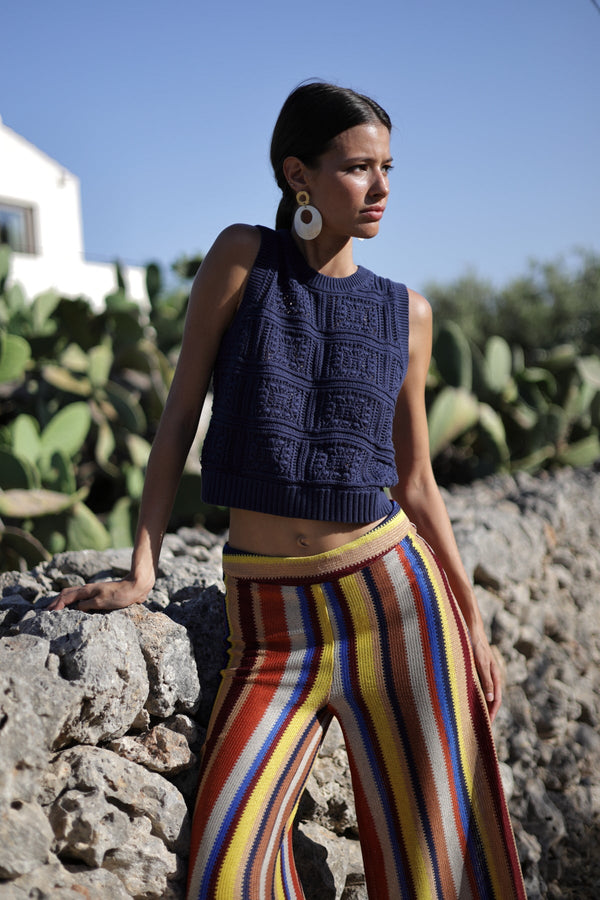 top en color azul de algodon sin mangas