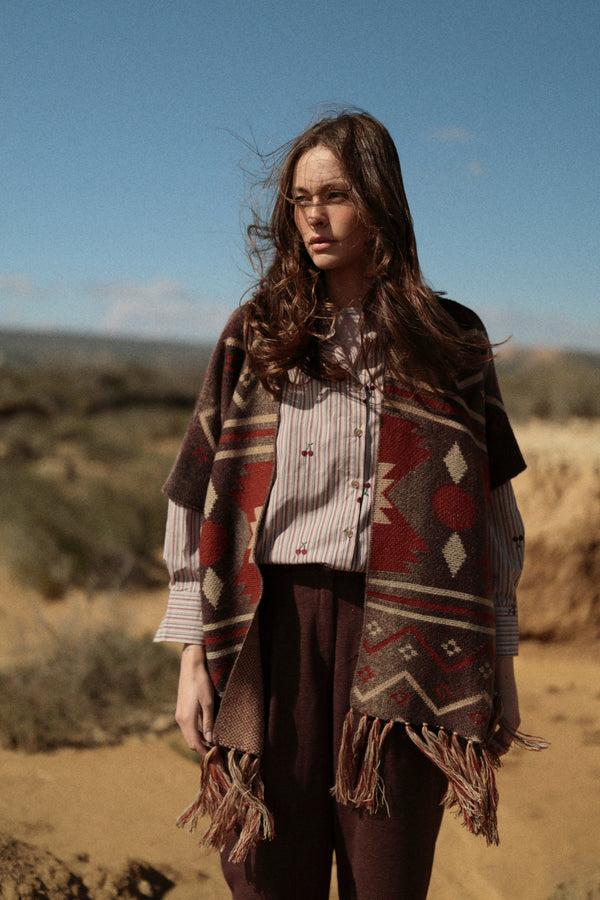 Poncho PN77